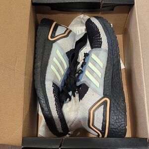 Adidas Black Multicolor ULTRA BOOST 19J